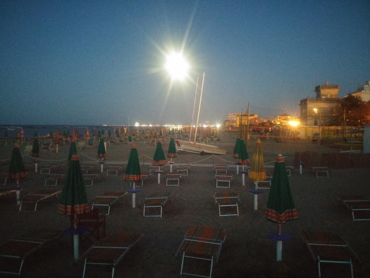 Hotel Biagini Rimini Exterior foto